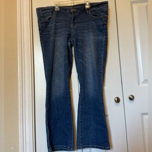 Stretch Bootcut Jeans Low Rise Comfortable Casual Everyday Medium Wash 16x33